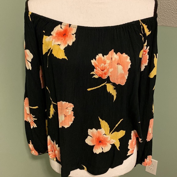 Billabong Floral Off The Shoulder Top - Picture 3 of 5